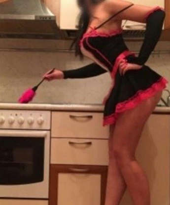 Опытная и развратная леди с огромным опытом приглашает в гости и гарантирует незабываемое времяпровождение. Я знаю, чего ты хочешь, и сделаю все, чтобы ты был счастлив. Позвони, и мы сделаем нашу встречу яркой и горячей! 4765, 27 лет