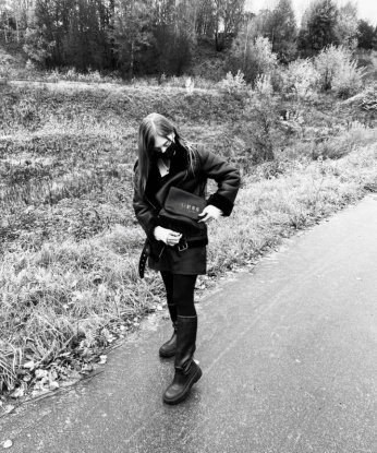 Я опытная и знаю, как доставить тебе удовольствие в Москве 🌃💋 Мои услуги включают классический секс 🛏️, анальный секс 🍑, глубокий минет 👄 и многое другое. Качество и конфиденциальность - мои главные принципы. У меня много положительных отзывов от довольных клиентов. Сможешь увидеть мои фото перед встречей, чтобы убедиться, что я настоящая красотка 💃💞 Работаю только по предварительной записи, так что свяжись со мной сегодня и ощути настоящий праздник страсти! 💫🔥 9283, 24 года