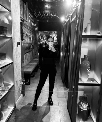 Я опытная и знаю, как доставить тебе удовольствие в Москве 🌃💋 Мои услуги включают классический секс 🛏️, анальный секс 🍑, глубокий минет 👄 и многое другое. Качество и конфиденциальность - мои главные принципы. У меня много положительных отзывов от довольных клиентов. Сможешь увидеть мои фото перед встречей, чтобы убедиться, что я настоящая красотка 💃💞 Работаю только по предварительной записи, так что свяжись со мной сегодня и ощути настоящий праздник страсти! 💫🔥 9283, 24 года